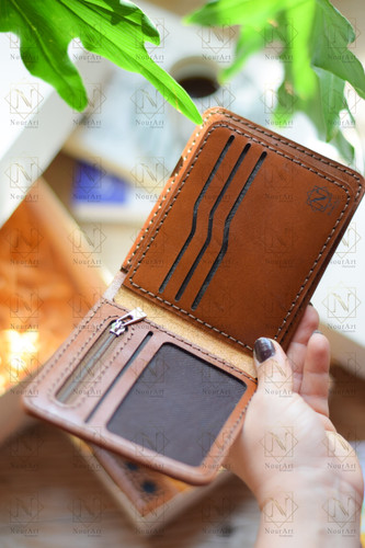 نمای دیگر محصول کیف پول جیبی مردانه چرم طبیعی مدل سیروان - چرم نورآرت